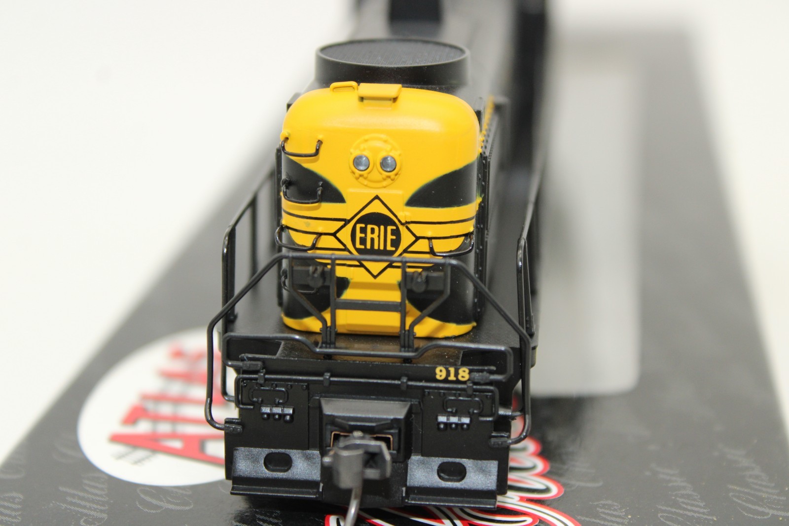 Atlas Classic HO Scale Erie Railroad Alco RS3 Diesel Locomotive #918 DCC