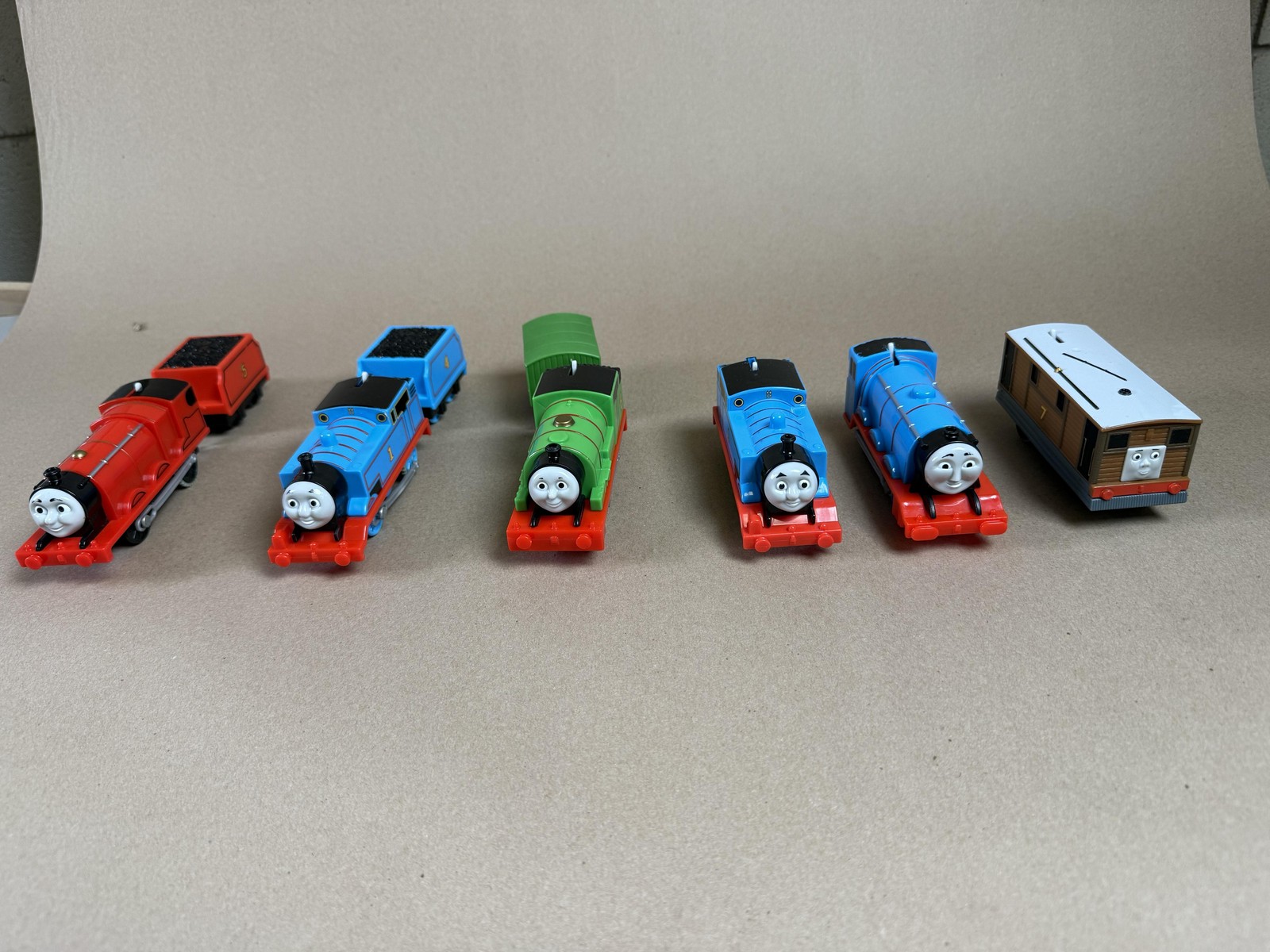Thomas & Friends Steam Locomotive Lot 6 Engines 3 Cars 2013 Gullane