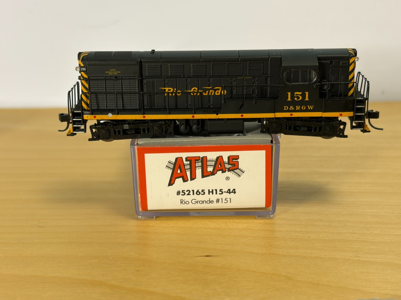 N Scale Atlas Rio Grande #151 Diesel Locomotive