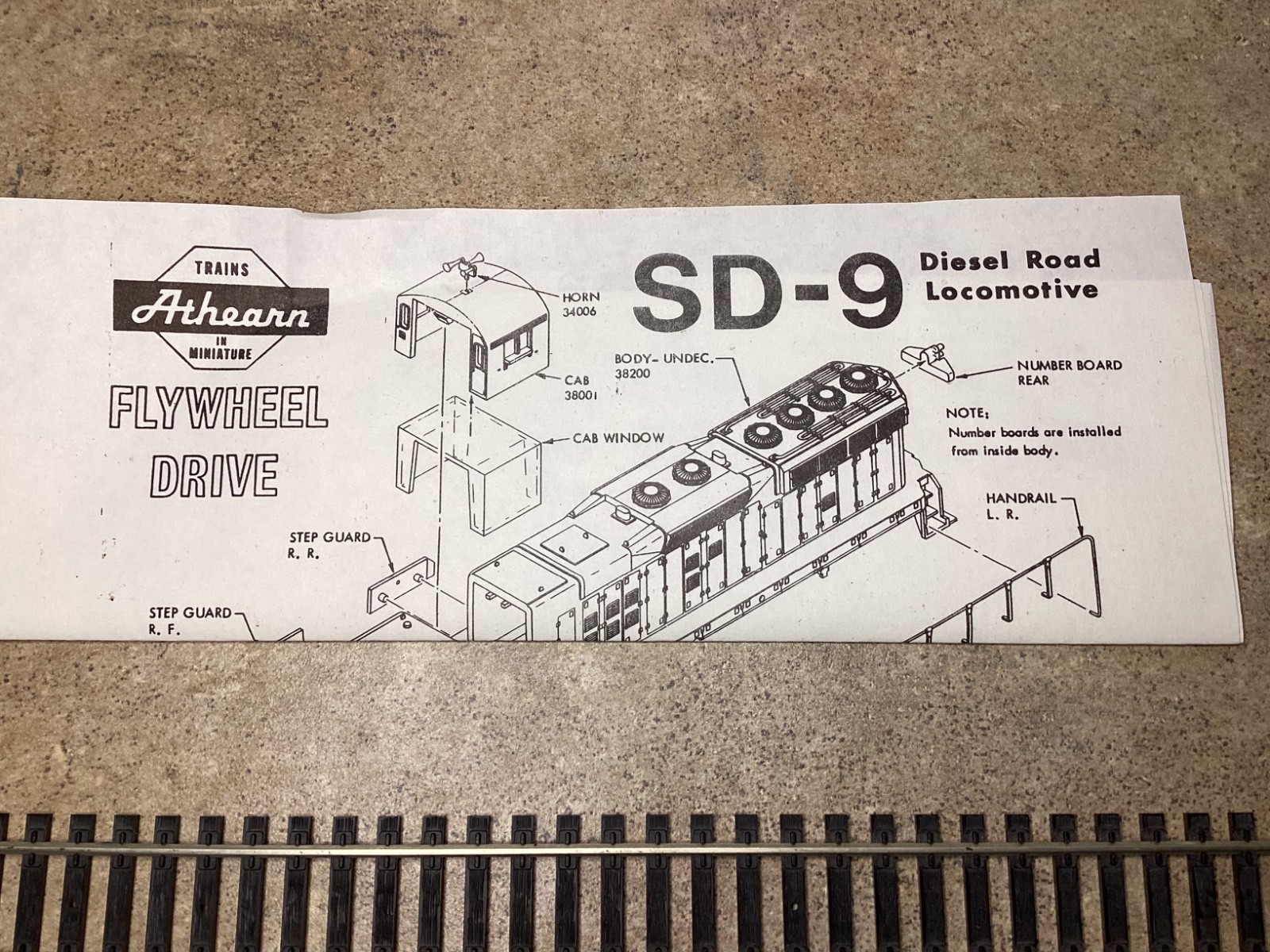 Athearn UP SD9 Powered HO DC Union Pacific