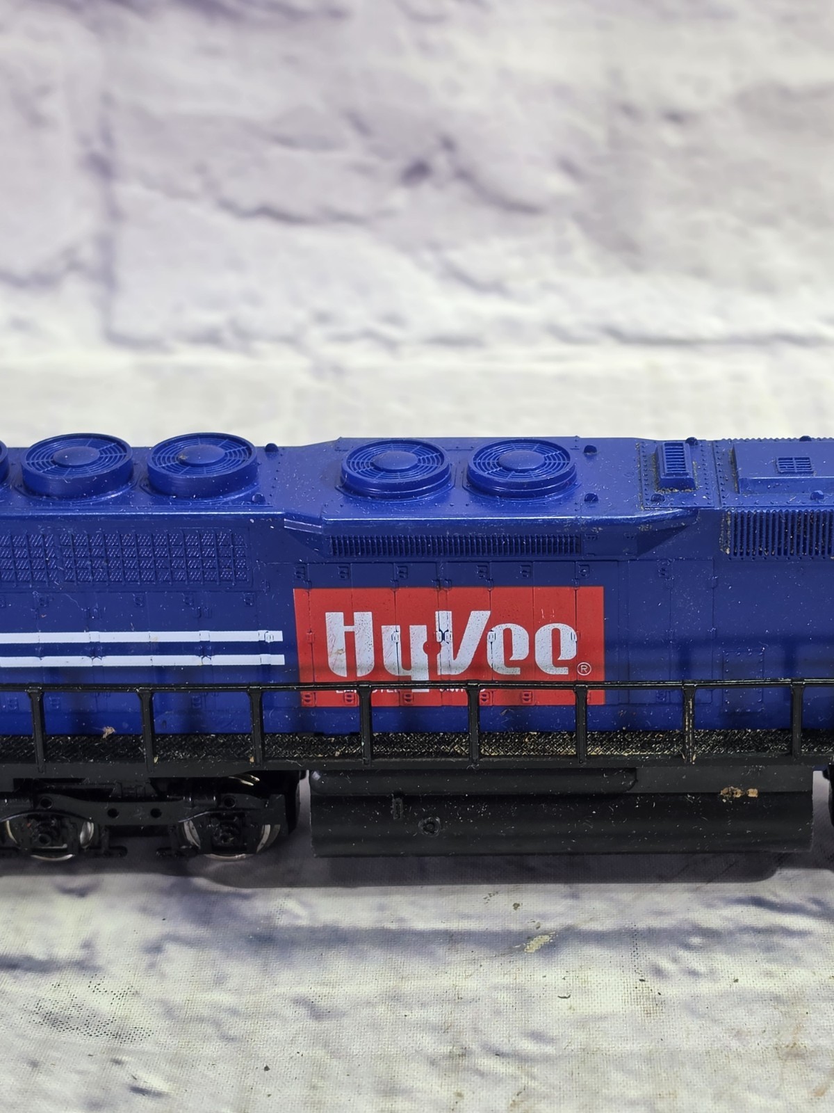 RARE Hy-Vee HO Scale Diesel Locomotive Mehano Slovenia Train Engine #1996 *read