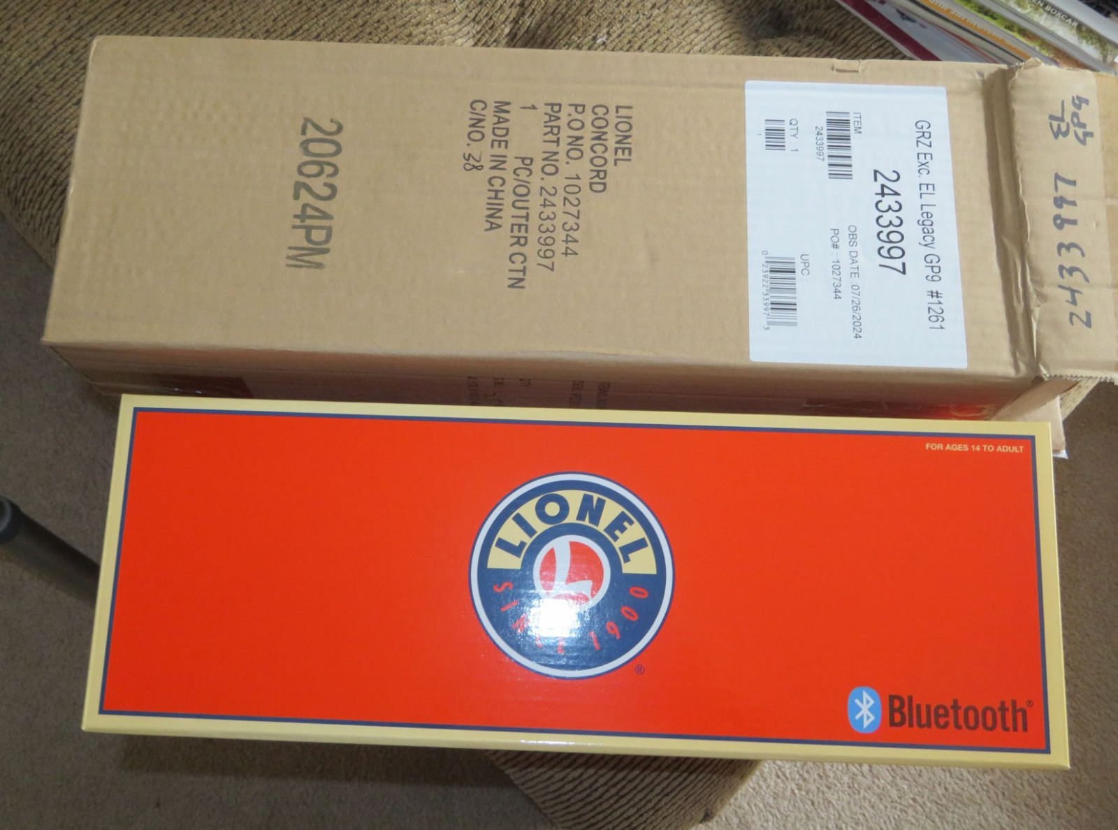 LIONEL 2433997 GRZ Exclusive ERIE LACKAWANNA Legacy GP9 Diesel #1261 – NEW – NR