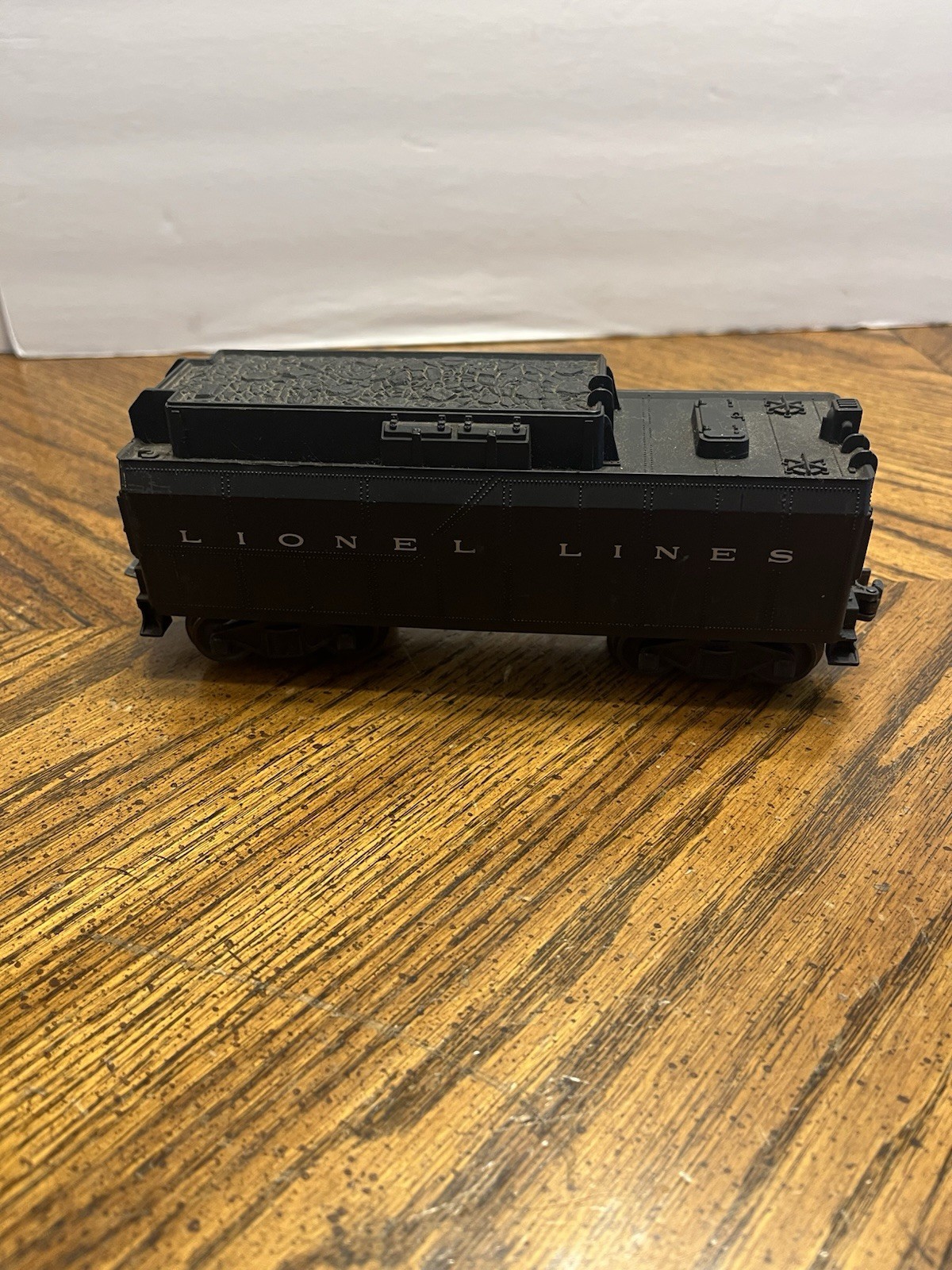 Vintage Lionel Postwar 2046 Locomotive W/ 6026W Tender