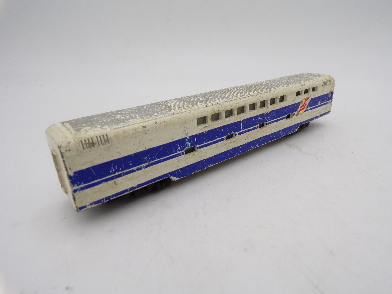 80’s Nishiki Japan Diecast 1/140 scale Passenger Train White and Blue AS IS