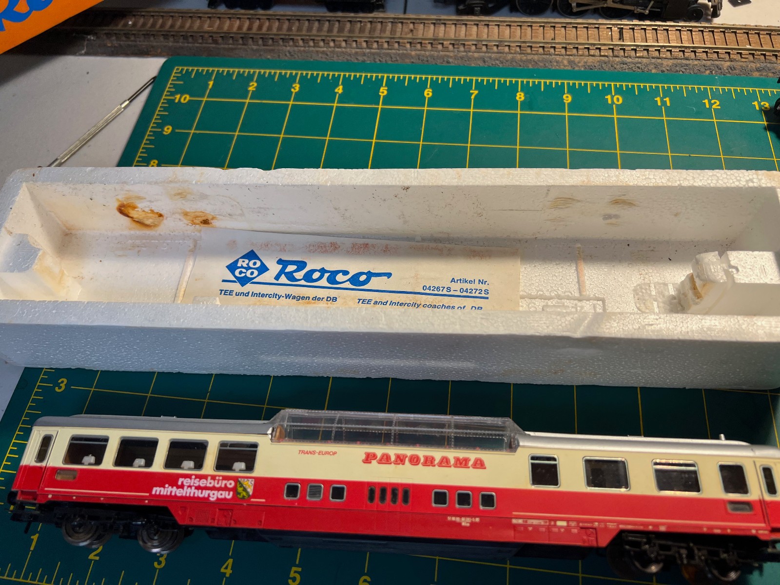 Roco 44408 / 4271F “Reisebüro Mittelthurgau” Panorama Passenger Coach HO Scale