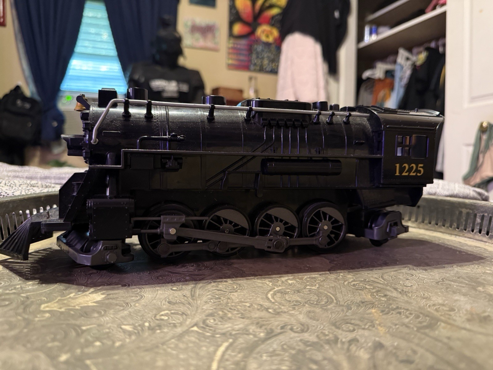Lionel Polar Express 1225 O Gauge 2-8-4 Steam Locomotive 7-11022
