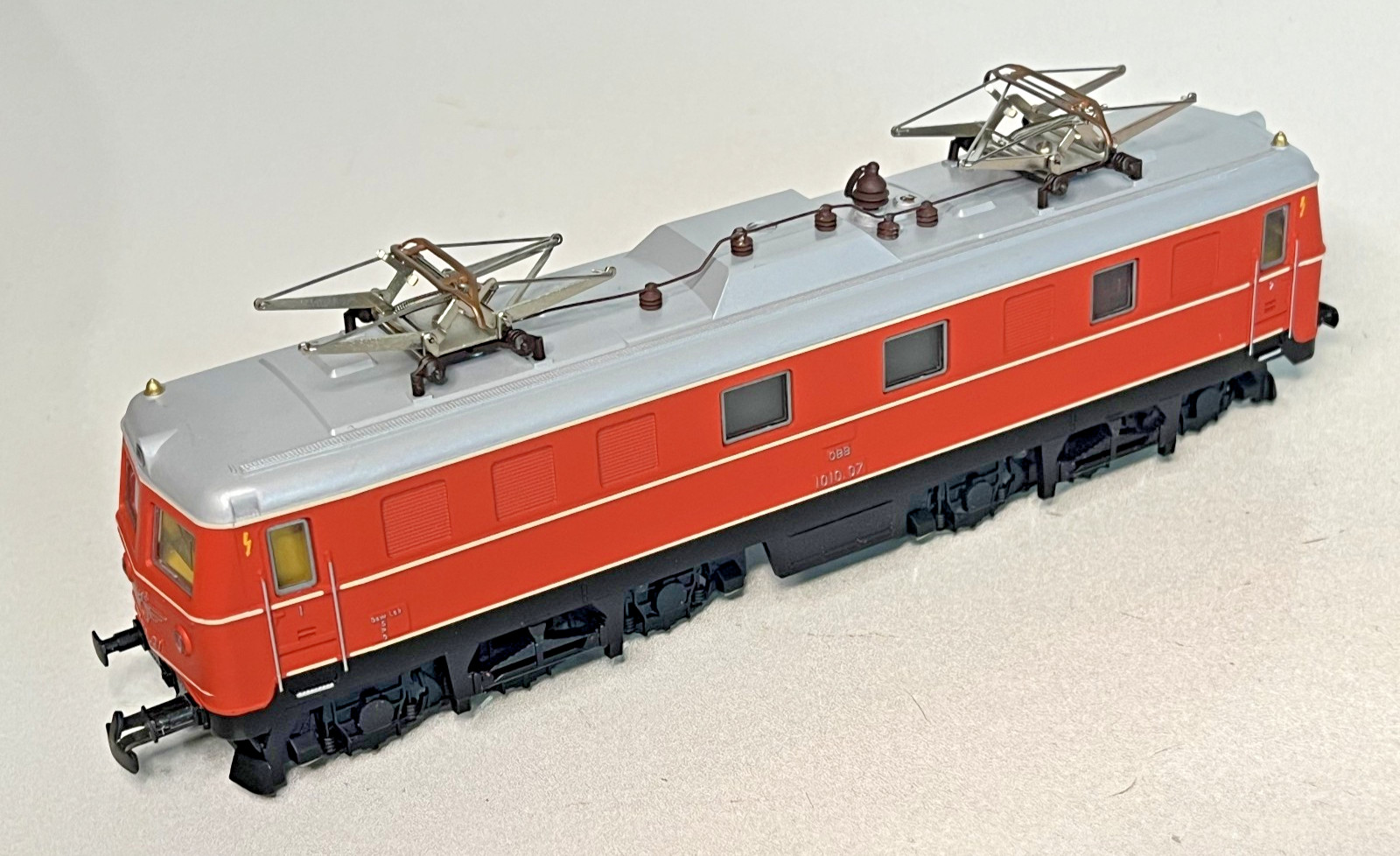 Kleinbahn HO Scale OBB Austrian Railways 1010 Schnellzug Electric Locomotive