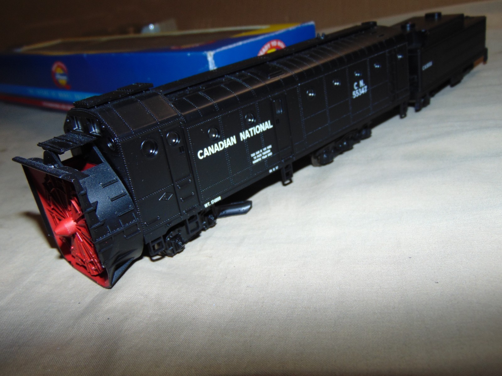 ATHEARN HO 93818 CANADIAN NATIONAL ROTARY SNOWPLOW WITH TENDER + BOX