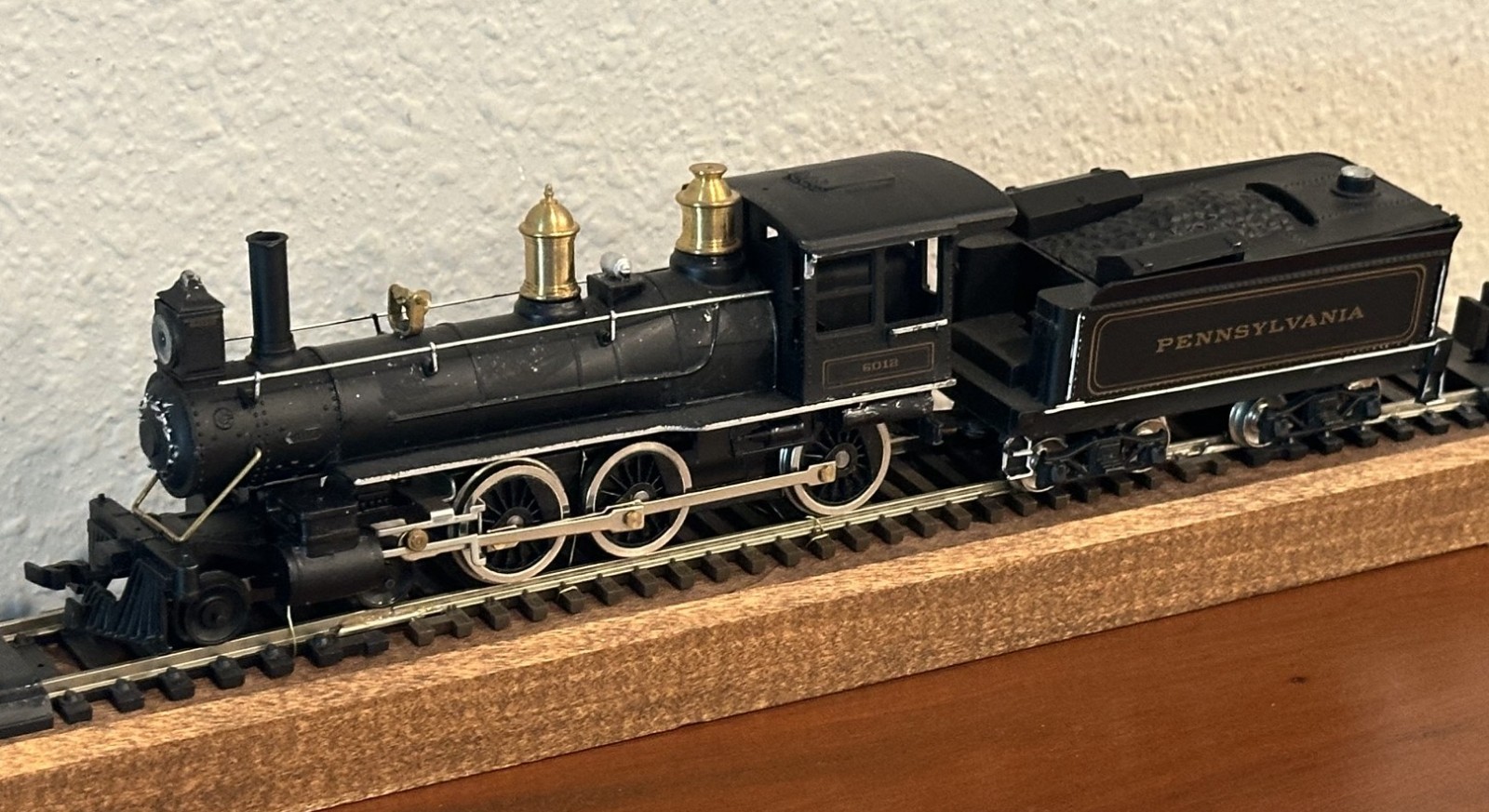 Mantua Model HO 4-6-0 Pennsylvania Railroad Steam Locomotive & Tender 6012 Works