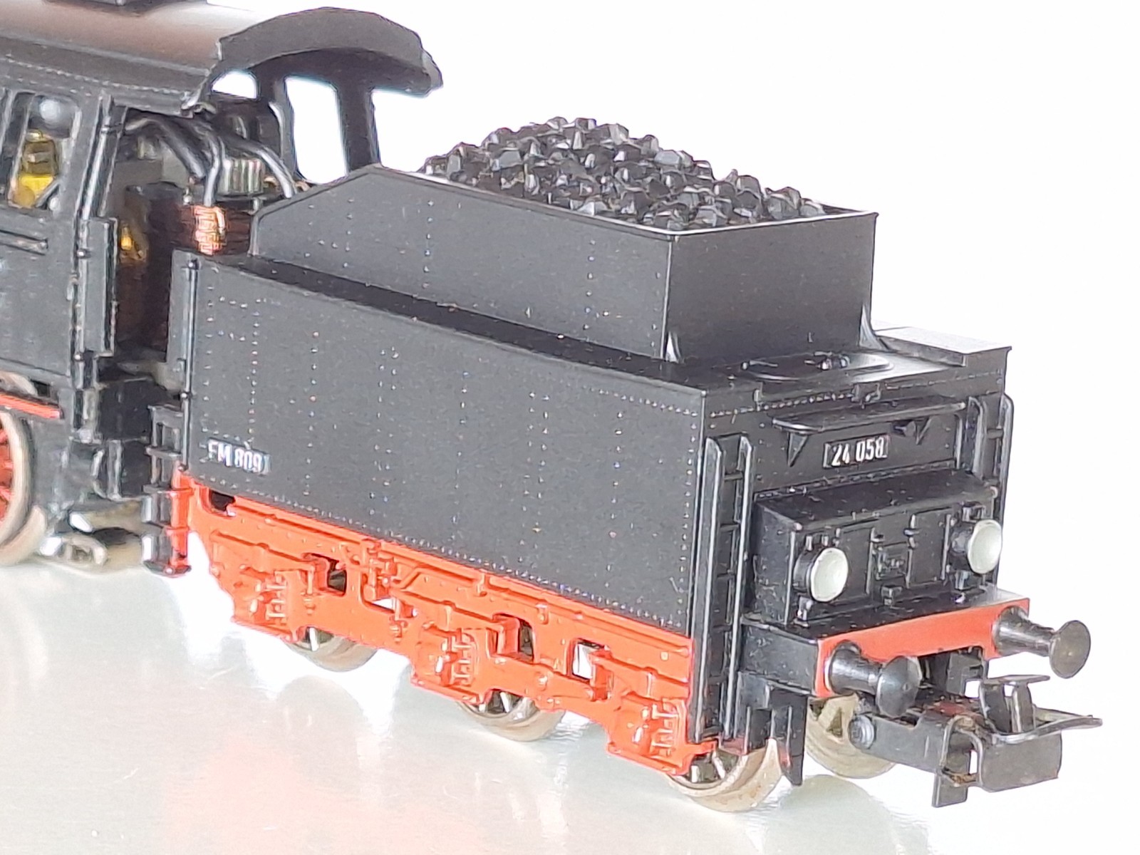 Marklin 3003 V.3 Steam Loco. 3 rail AC analogue. V/good Cond. HO scale. Boxed