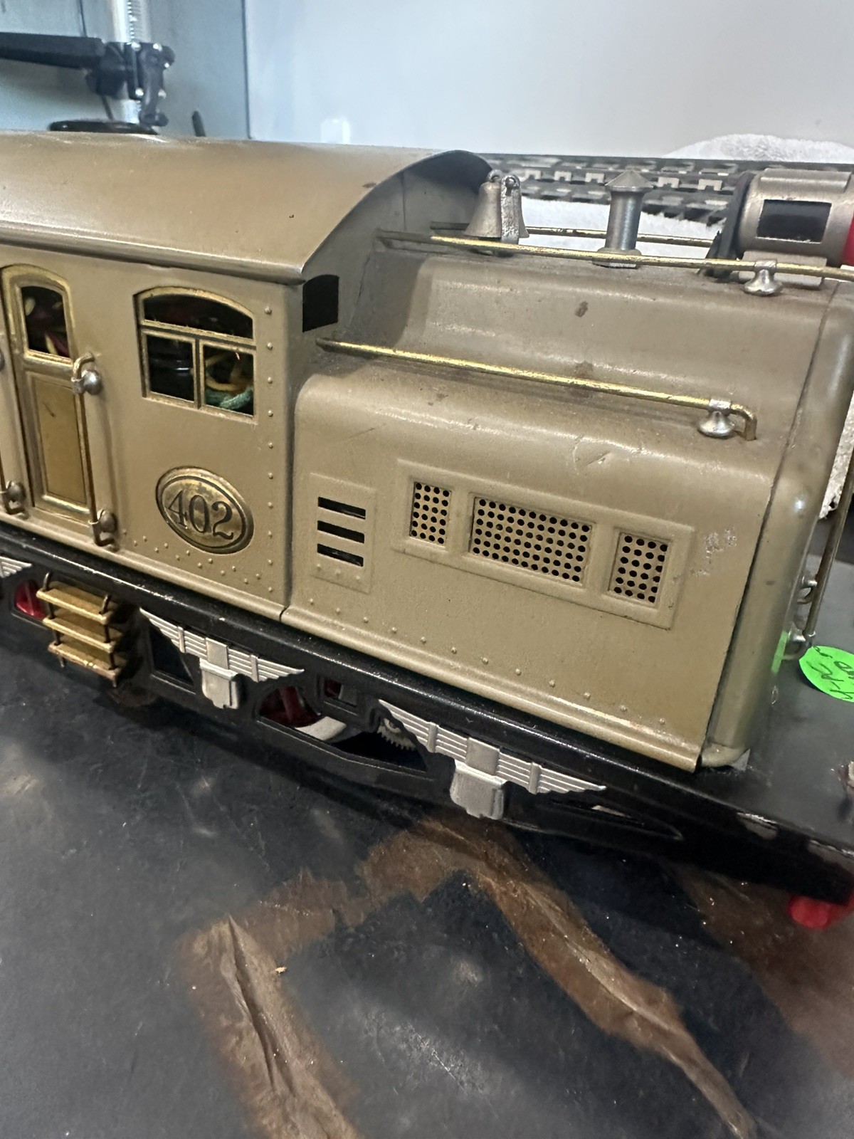 Lionel 402, 418, 419, 490 Passenger Set Standard Gauge, Runs and Lights Work!