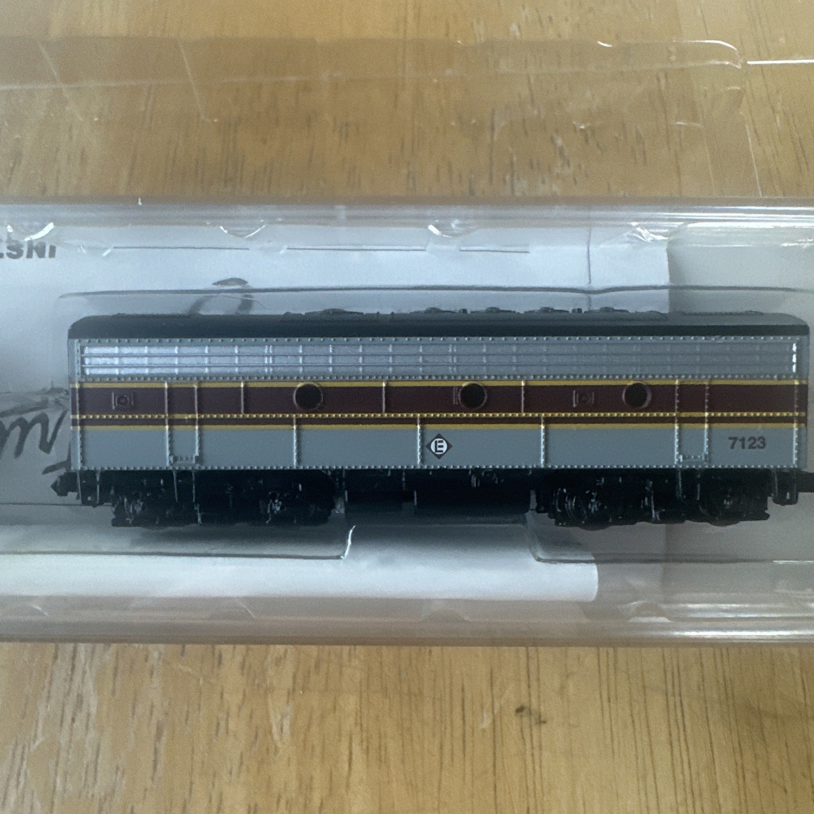 N scale Erie Lackawanna A/B Units Both Powered Only Ran To Test Number 7101 And