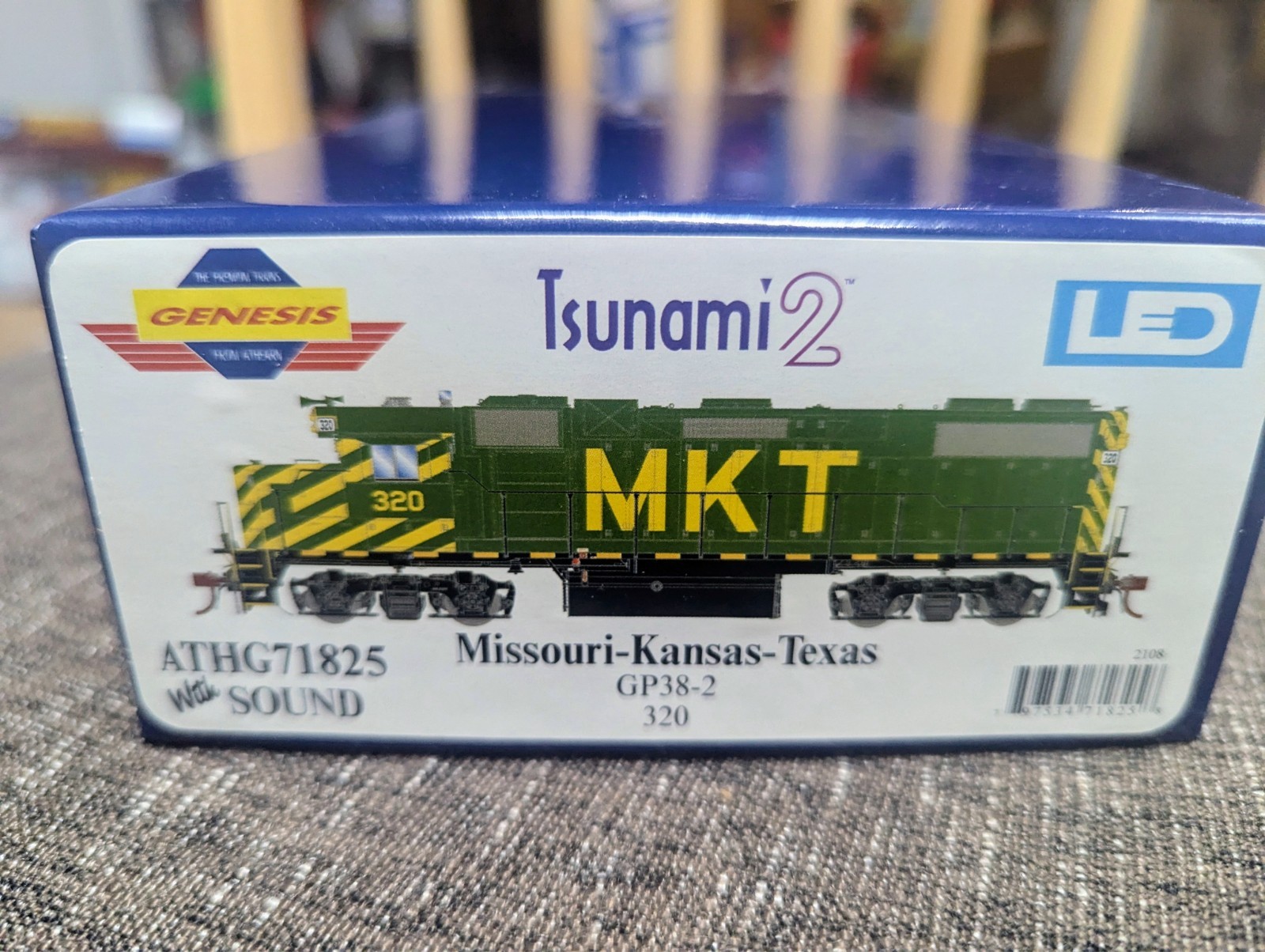 Athearn HO GP38-2 with DCC & Sound, MKT #320 New in the box