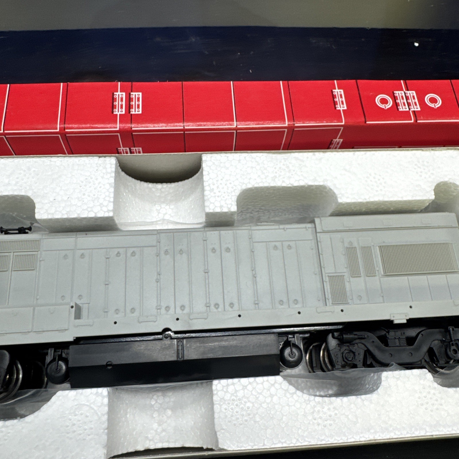 HO ATLAS 8651 GE U23B UNDECORATED