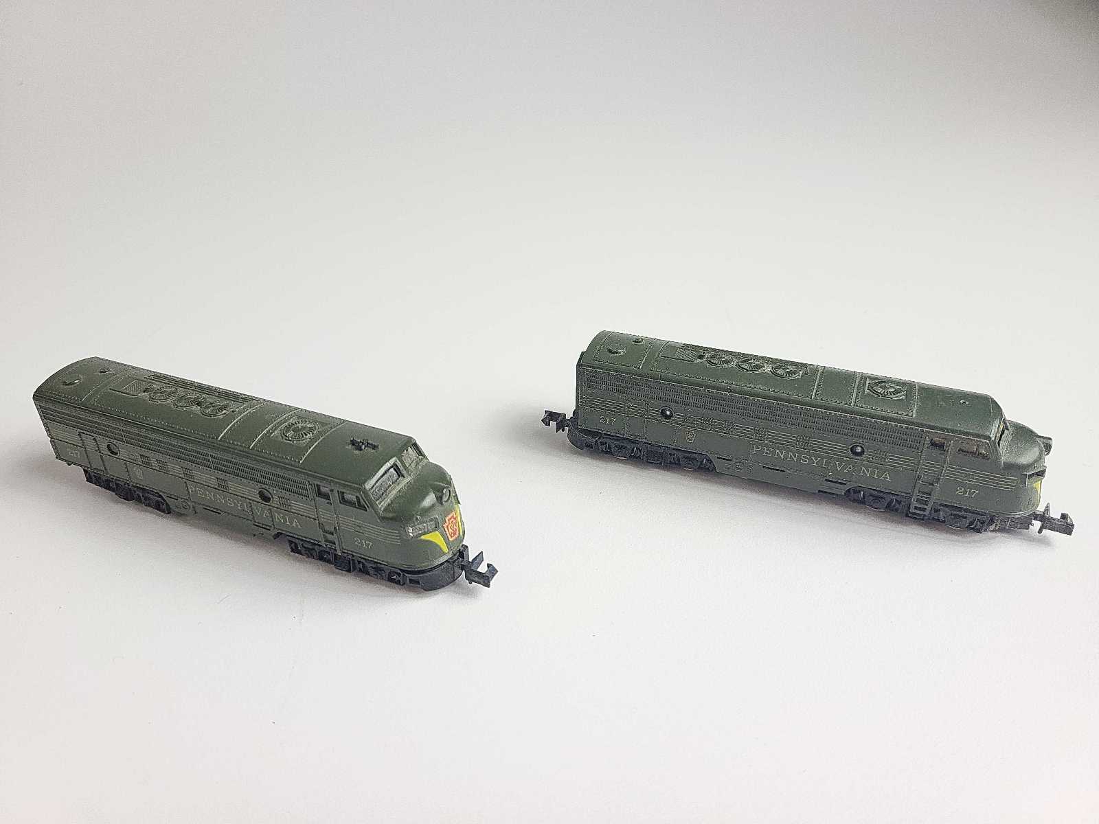 Arnold Rapido N Scale Pennsylvania RR Powered F7A Engine & Dummy F7A / 217