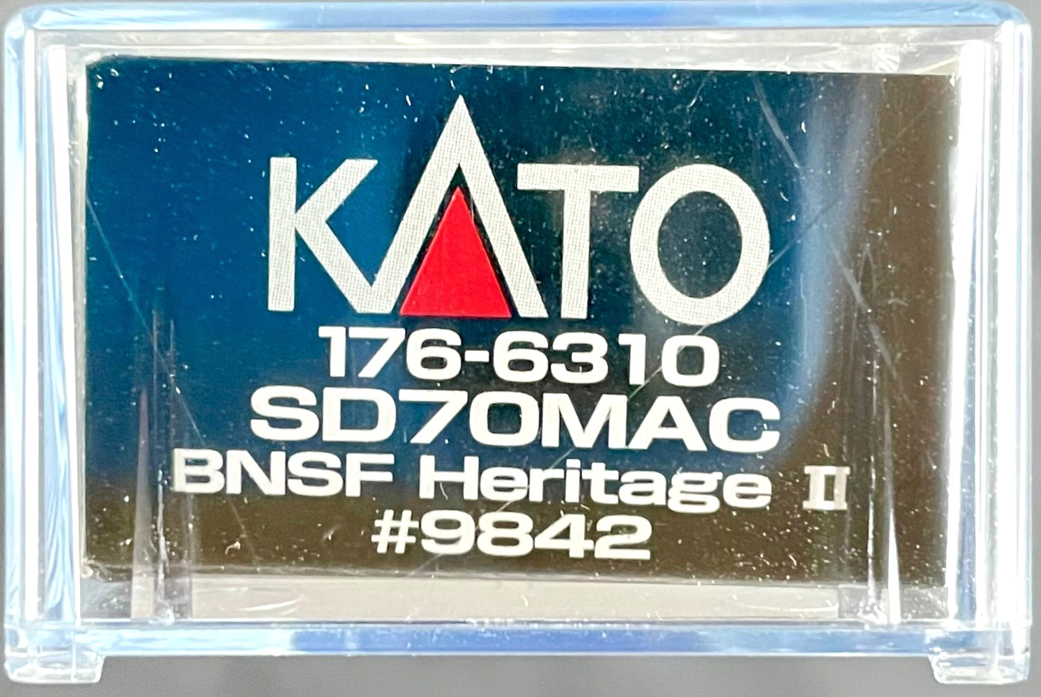 N Scale Kato 176-6310 BNSF SD70MAC Rd. #9842 w/Cab Headlight