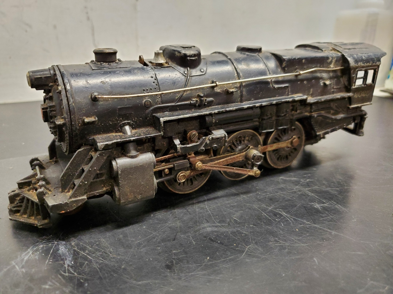 VINTAGE LIONEL LOCOMOTIVE 2025 O SCALE GAUGE-GOOD CONDITION TRAIN
