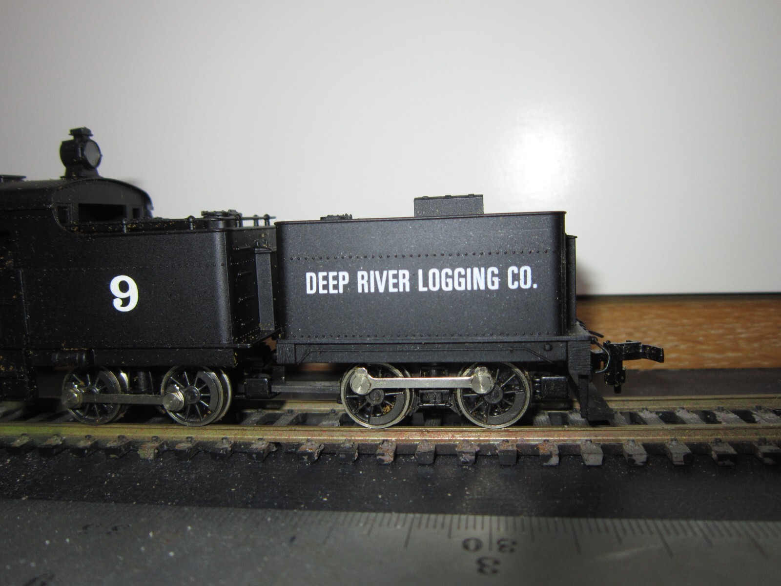 VINTAGE RIVAROSSI HO-SCALE “3 TRUCK HEISLER” LOCOMOTIVE “DEEP RIVER LOGGING” #9