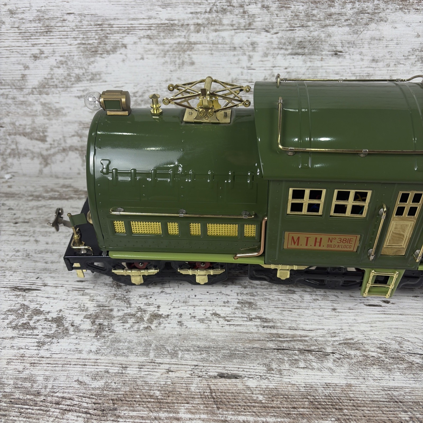 MTH Standard Tinplate Two Tone Green 381E Locomotive Traditional 10-1077-0