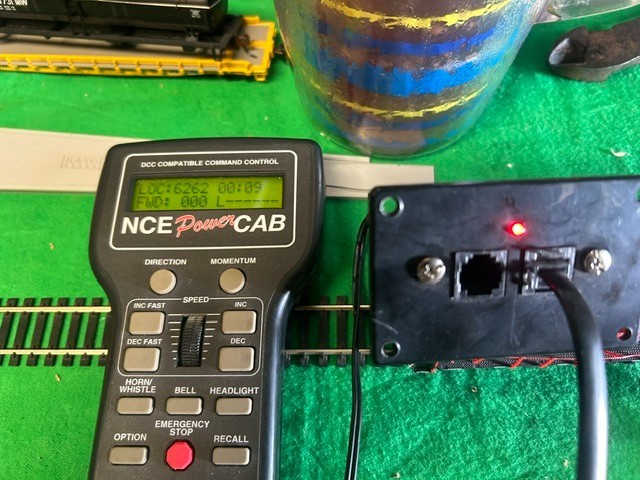 NCE Cab Controler, 1-Walthers Mainline EMD SD60M DCC w/LokSound – CP and CSX DCC