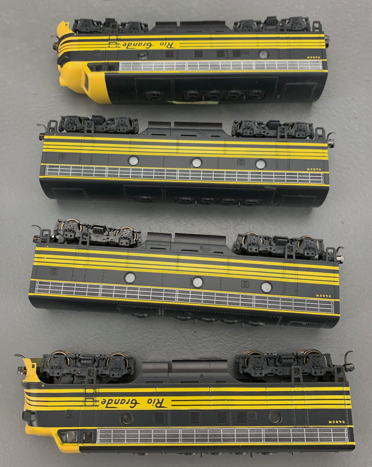 HO Stewart/Kato Rio Grande F7 A-B-B-A PH I Locomotives Powered DccNonSnd HO8064