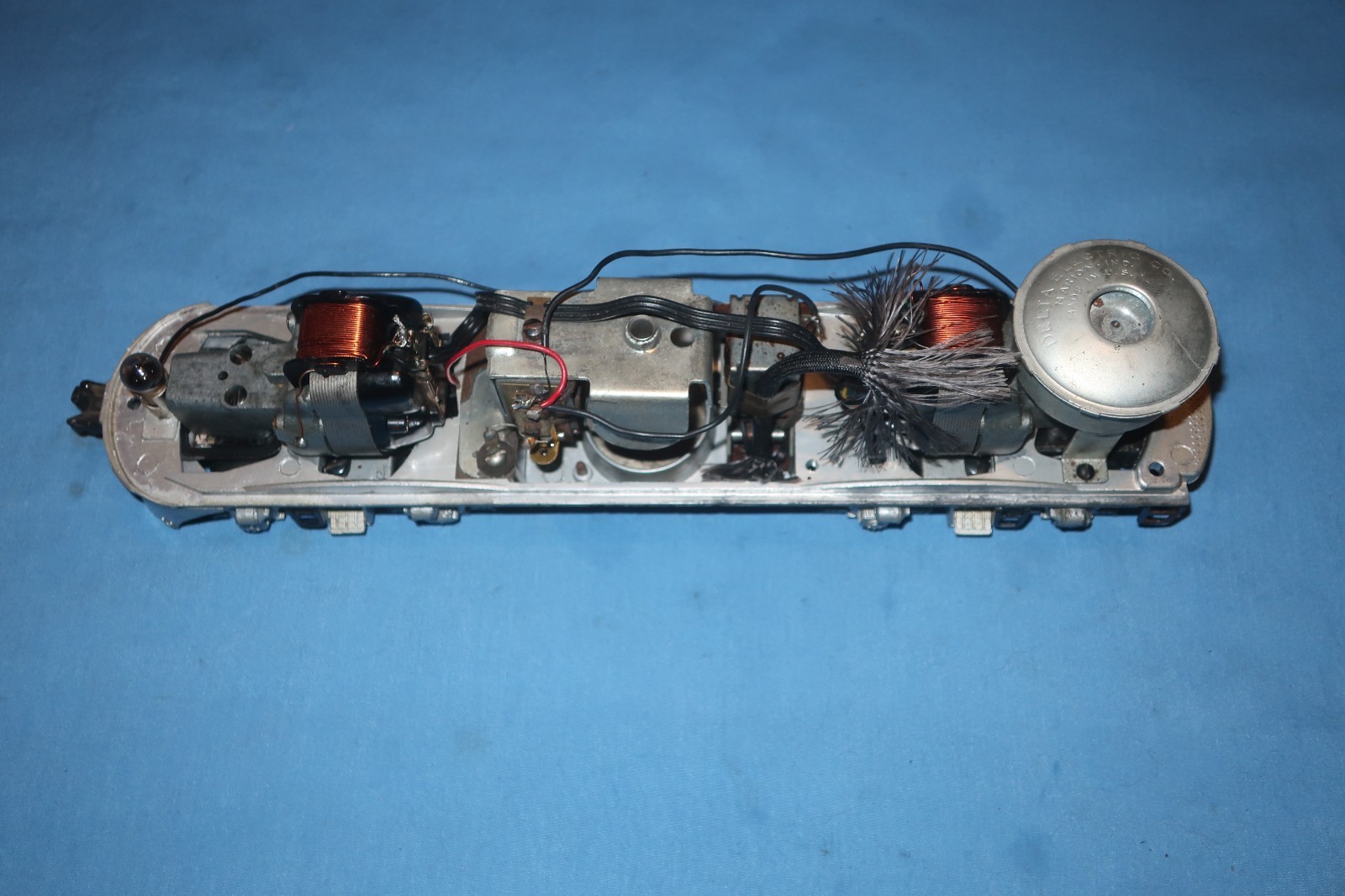 Lionel #2343 Postwar F3 Diesel Locomotive Dual Motor Chassis/Frame. Runs well