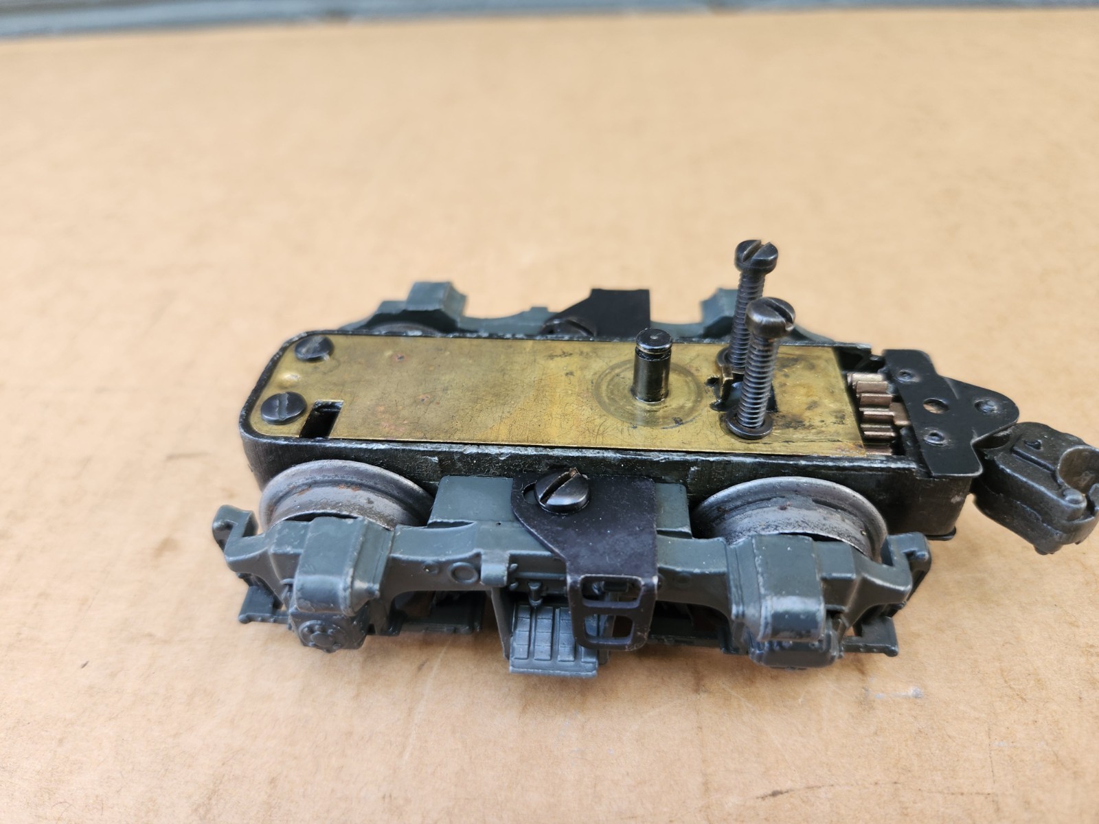 PostwarLionel 2344 2354 F3 Geared Rear A Unit Truck Magnetraction Serviced Clean