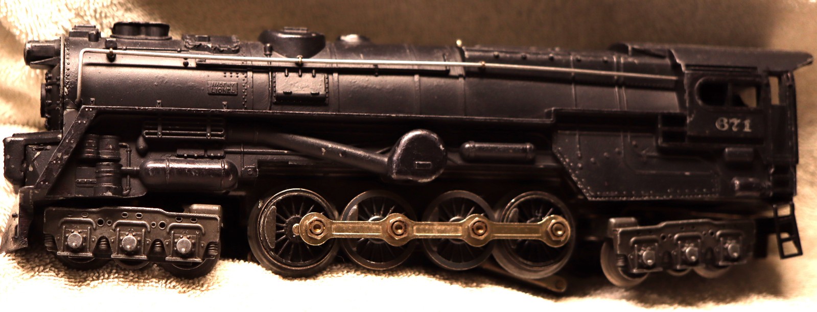 LIONEL 671 S-2 STEAM TURBINE LOCOMOTIVE
