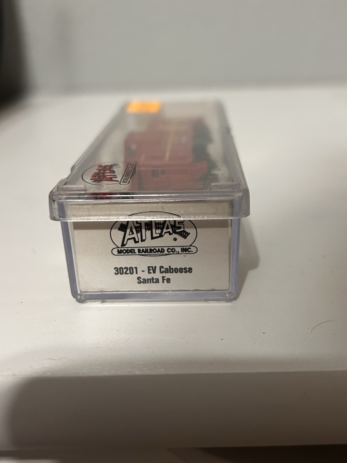N Scale Atlas #4051 – Santa Fe GP7 #2926 + Caboose!