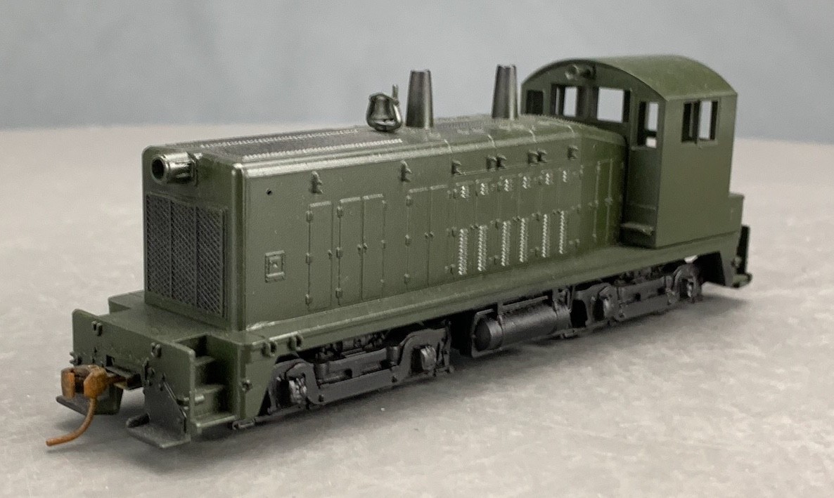 HO Athearn 4058 SW-1500 Diesel Locomotive Green Unlettered Dmy w/KDs HO8527
