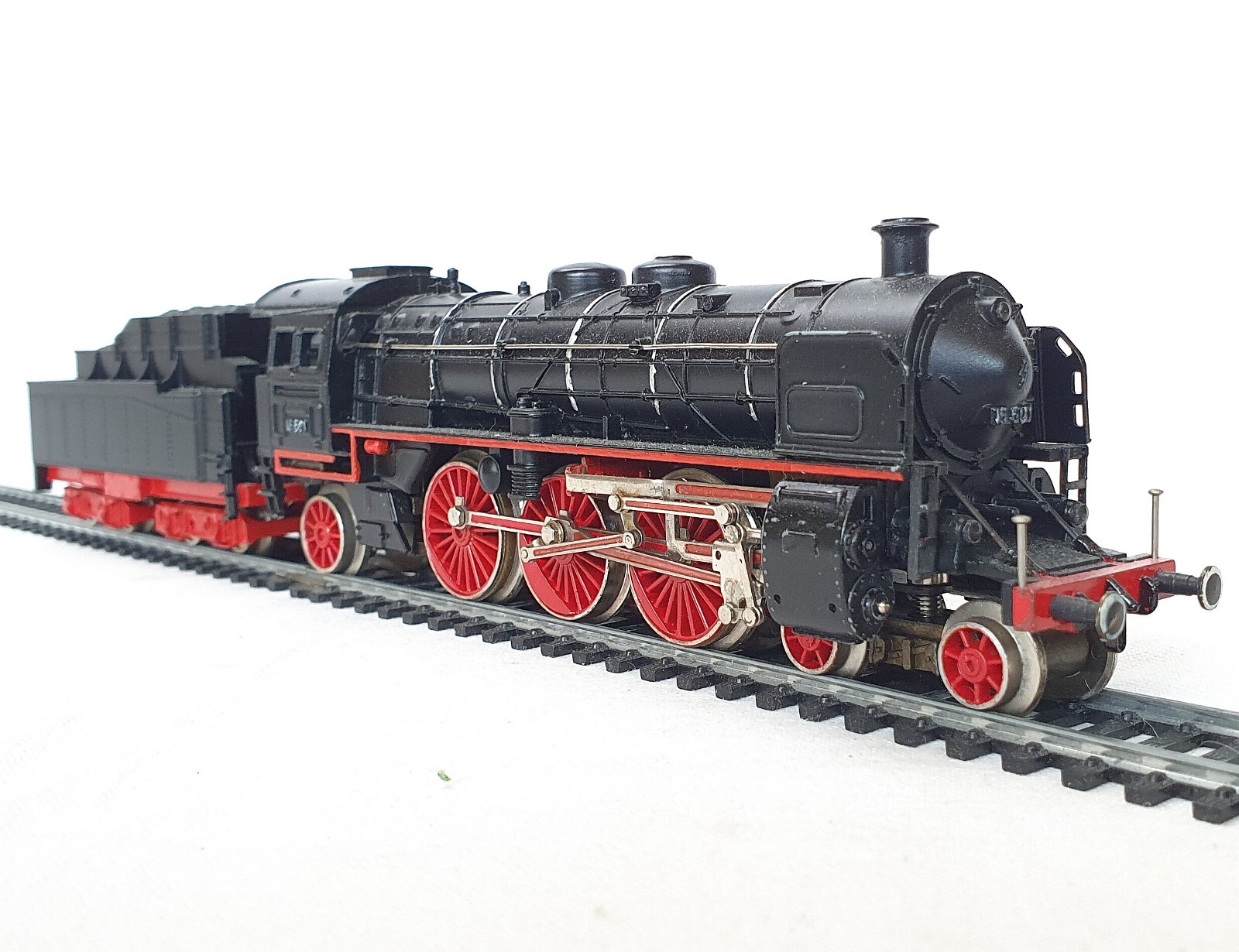 Trix Express International DC 3-Rail HO German DB BR 18 STEAM LOCOMOTIVE MIB`78!