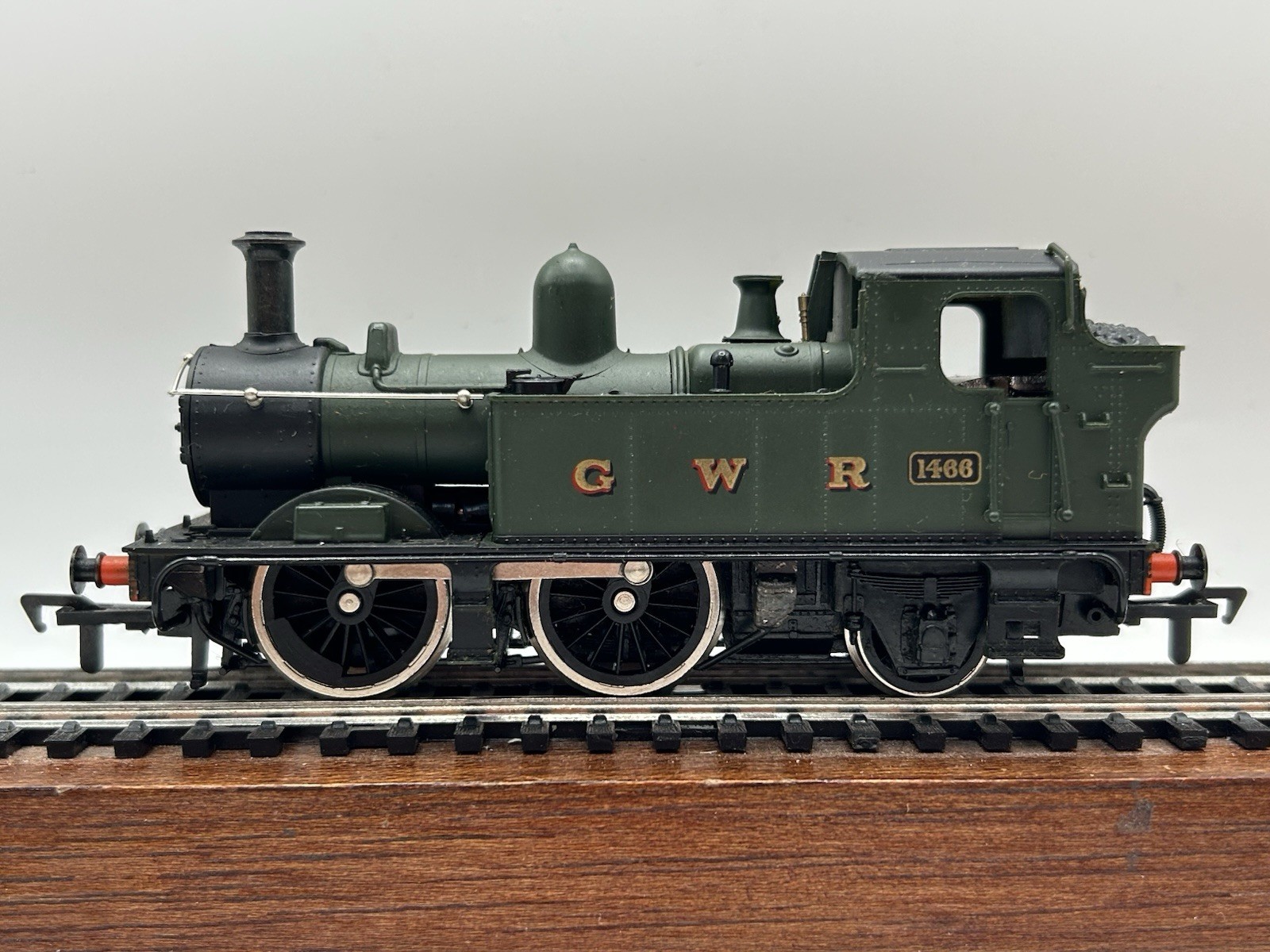 OO Airfix 54152-7 GWR 14XX Class 0-4-2 Steam Locomotive #1466 – (AS IS)