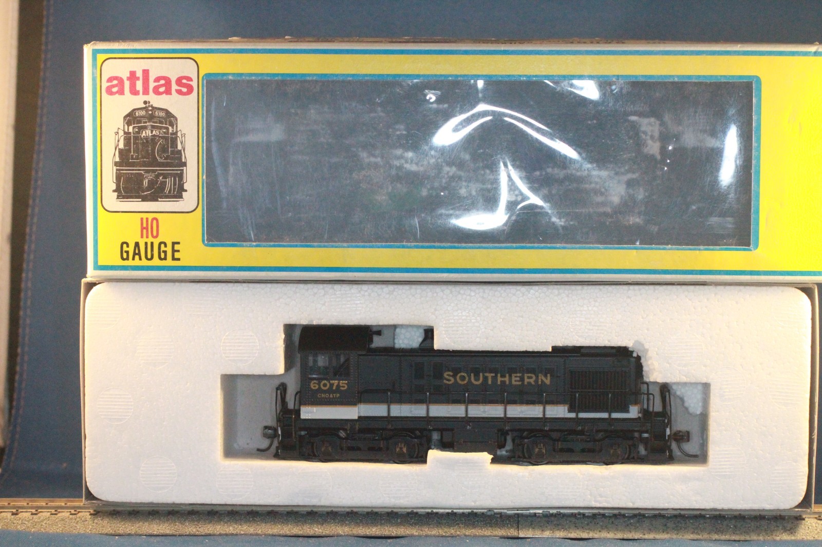JP HO Atlas Yellow Box 8288ALCO S-4 Southern #6075 ROCO Drive Kadee Couplers