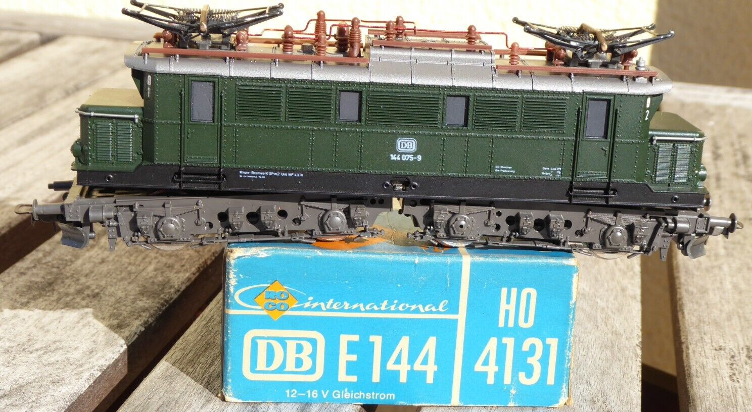 Roco 4131 H0 3-Leiter Direct Current Dc Locomotive Br 144 075-9 DB Epoch 4