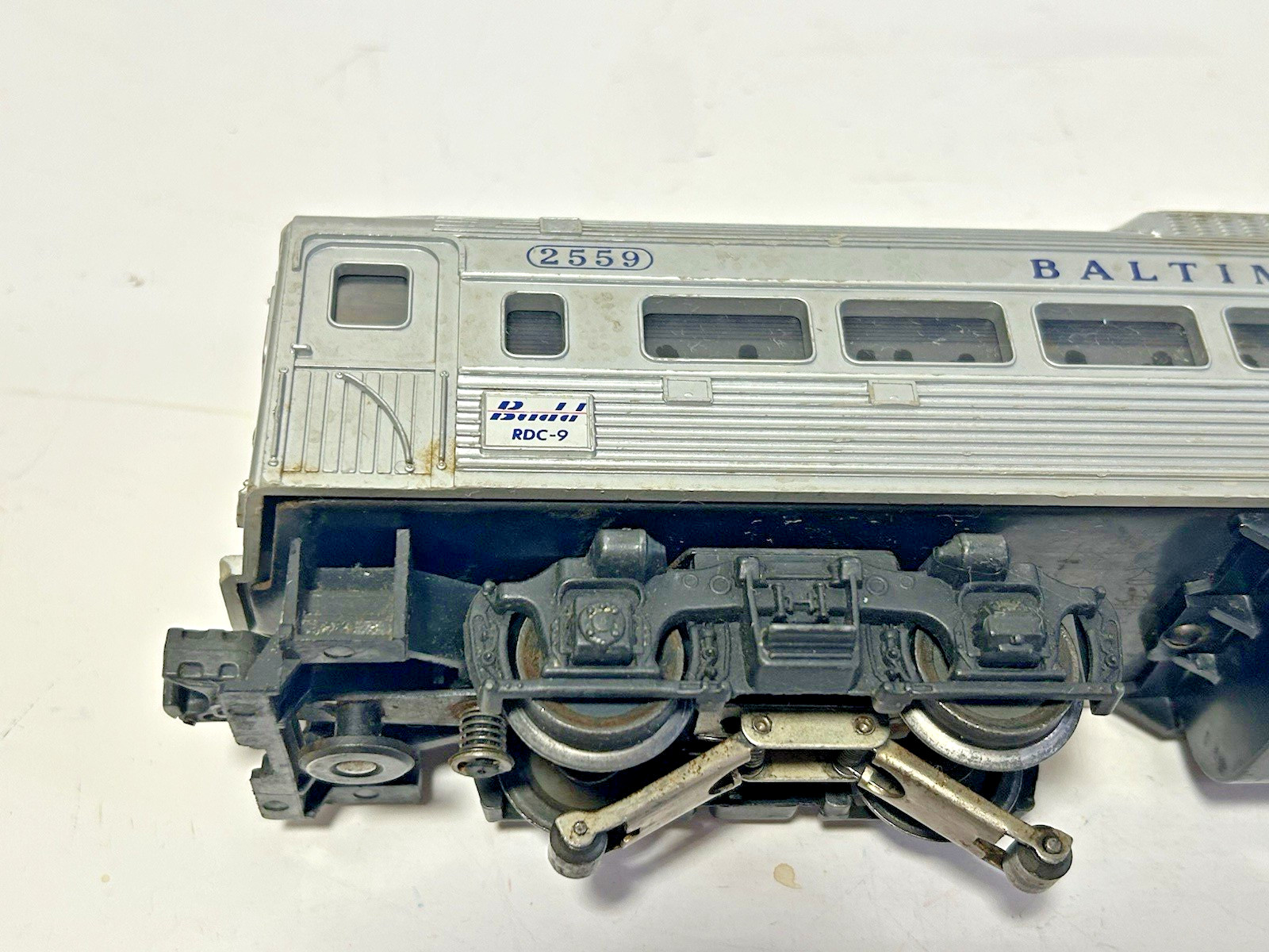 POSTWAR LIONEL #2559 B &O BUDD RDC-9 PASSENGER CAR -TESTED in BOX