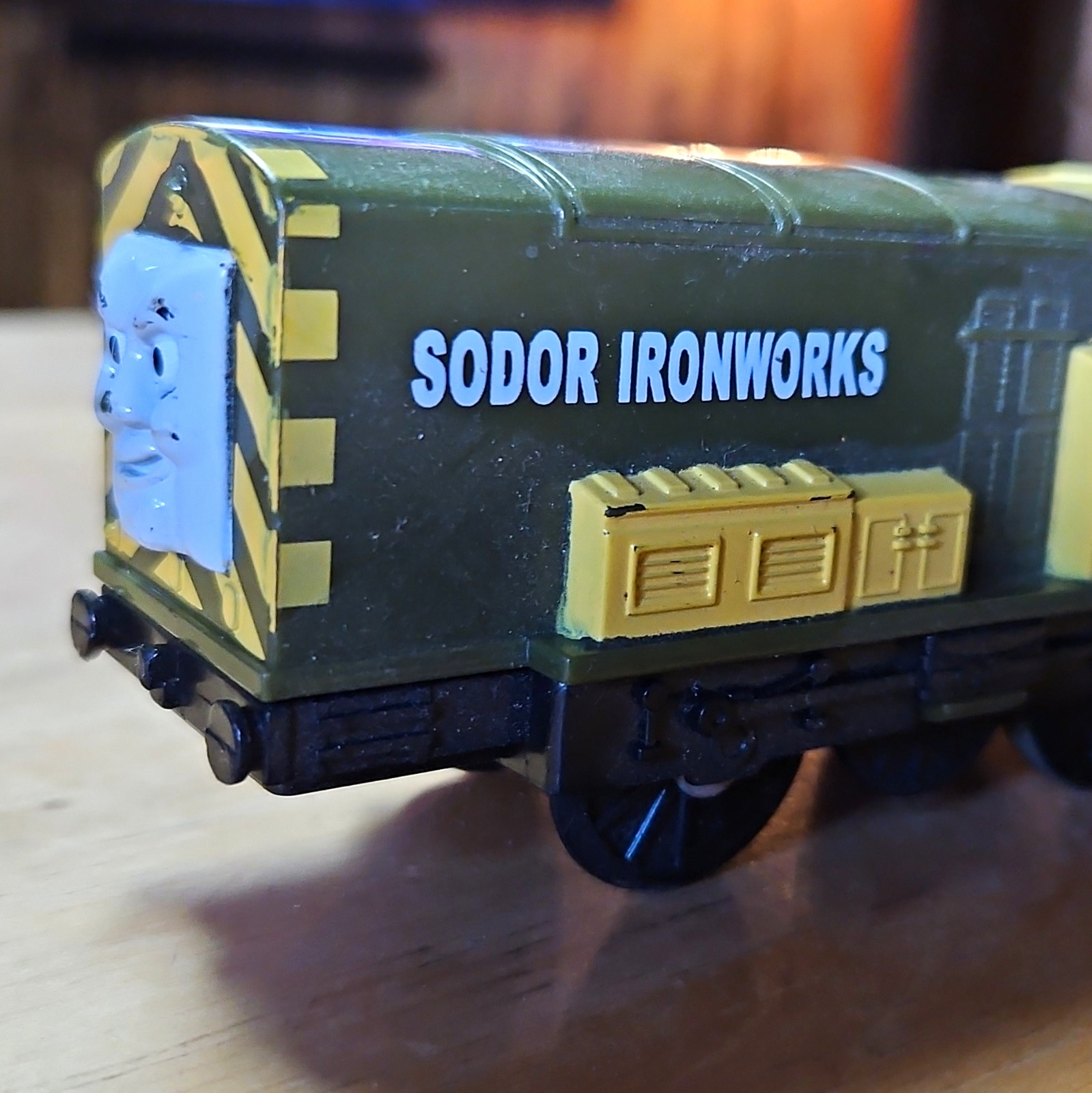Thomas & Friends Sodor Ironworks HO Diesel Locomotive Analog Green/Yellow/Black