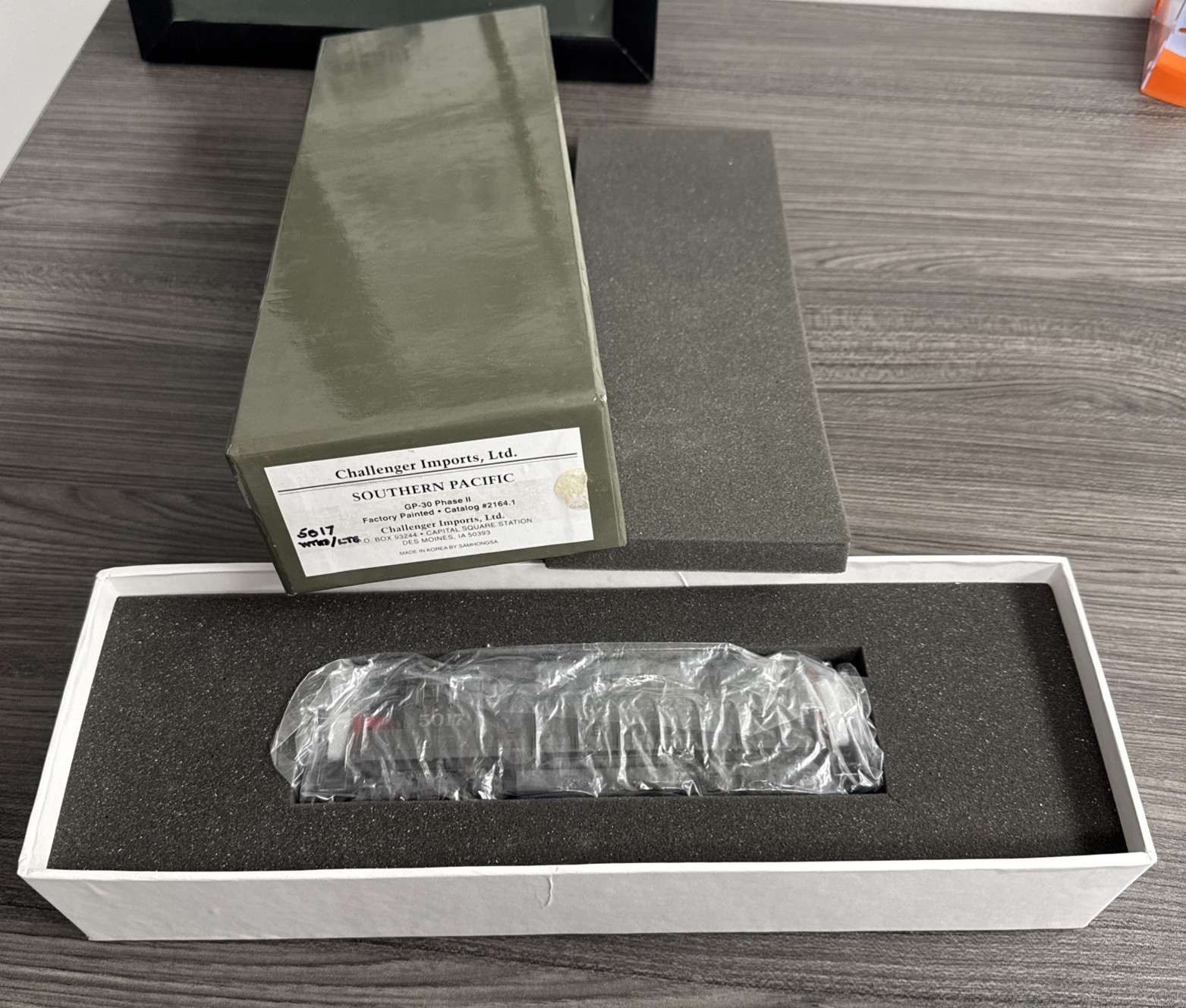 Challenger Imports, Ltd. HO Brass #2164.1 GP-30 Phase II Southern Pacific #5017