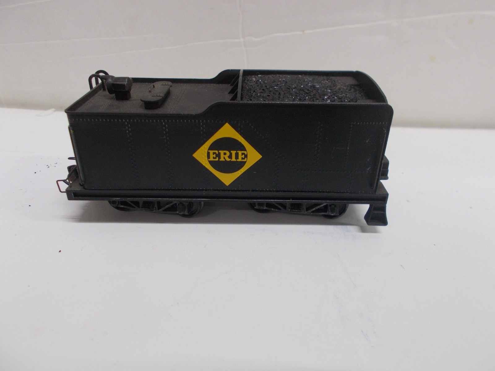 SPECTRUM~ERIE 2-10-0 RUSSIAN DECAPOD LOCOMOTIVE # 2461 & TENDER~DCC PLUG ~HO