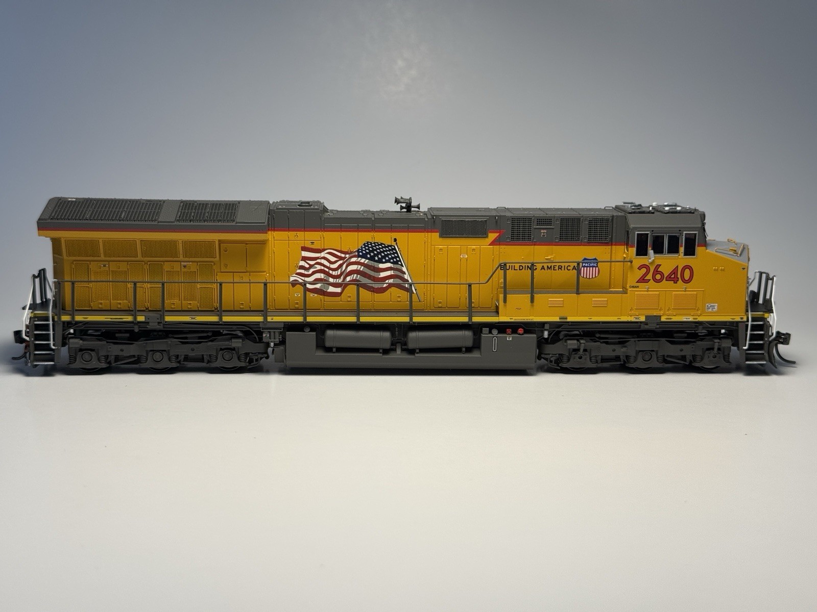 Intermountain 497104S-05* HO Scale ET44AC Union Pacific #2640 DCC
