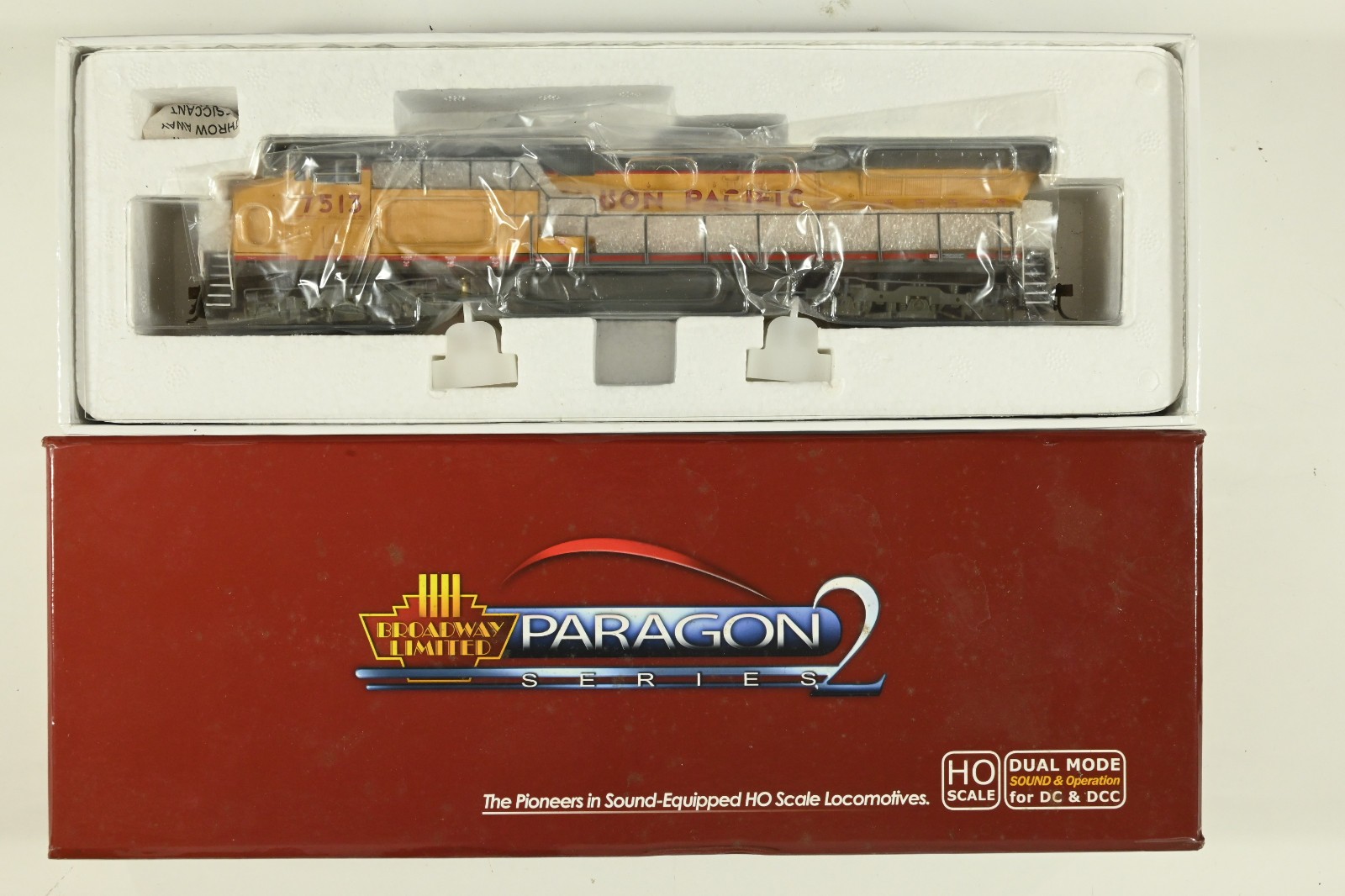 Broadway Limited Paragon #2001, HO, GE AC6000 diesel, UP #7513, DC/DCC & sound