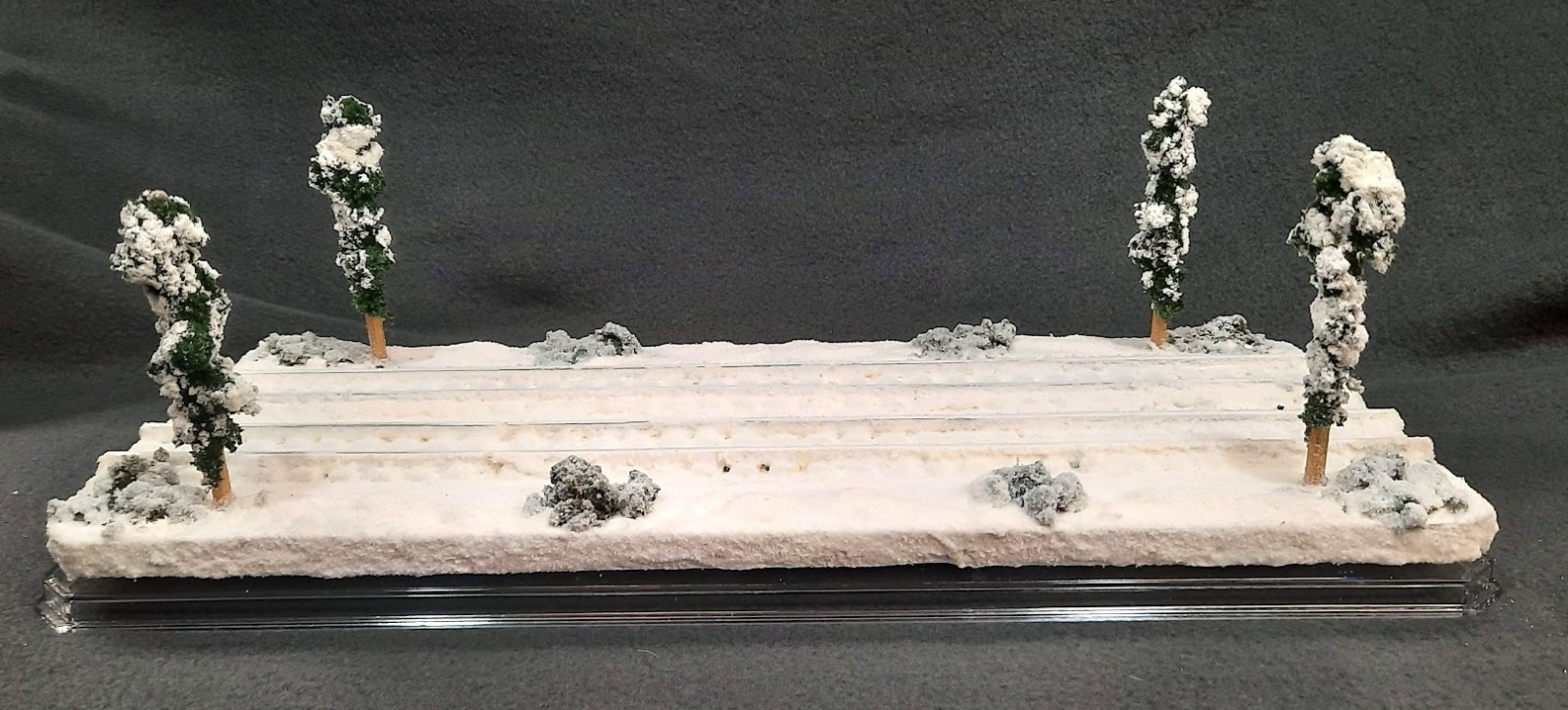 S SCALE 16″ DOUBLE TRACK DISPLAY CASE- “WINTER SCENE”-FOR ANY S TRAINS