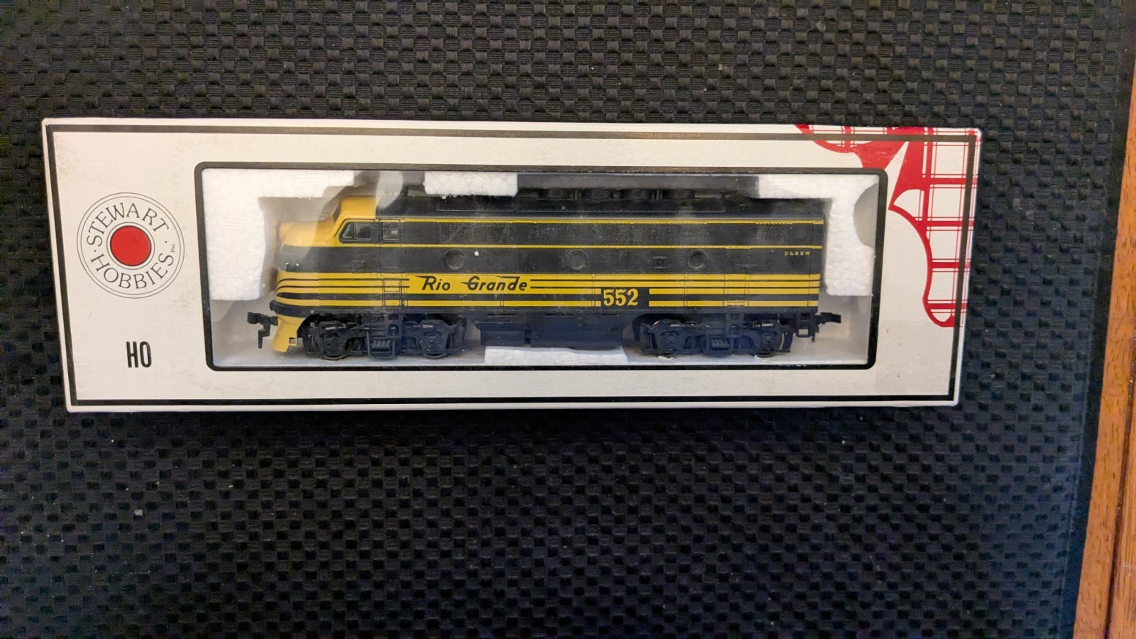 Stewart/Kato HO F3 Ph1 Diesel, D & RGW #552, NIB, Tested OK