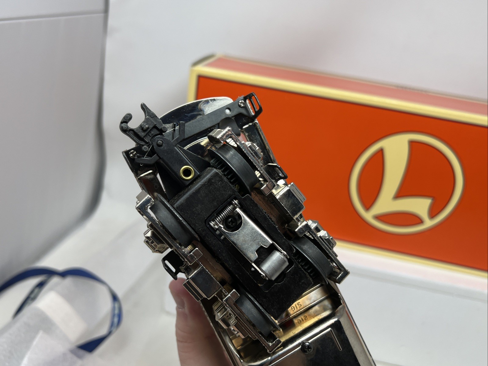 Lionel 6-38151 O Lionel Lines F3A Powered Clear Cab Diesel Locomotive #2000 LN