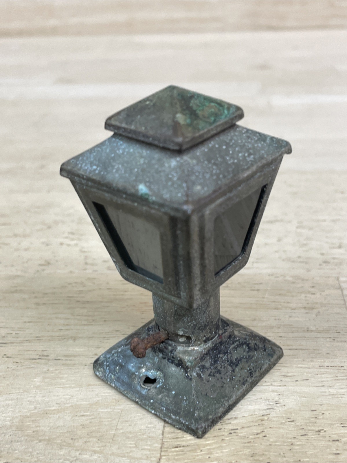 Antique Lantern Lamp Light Green Red Clear Glass Car Accessory model Train