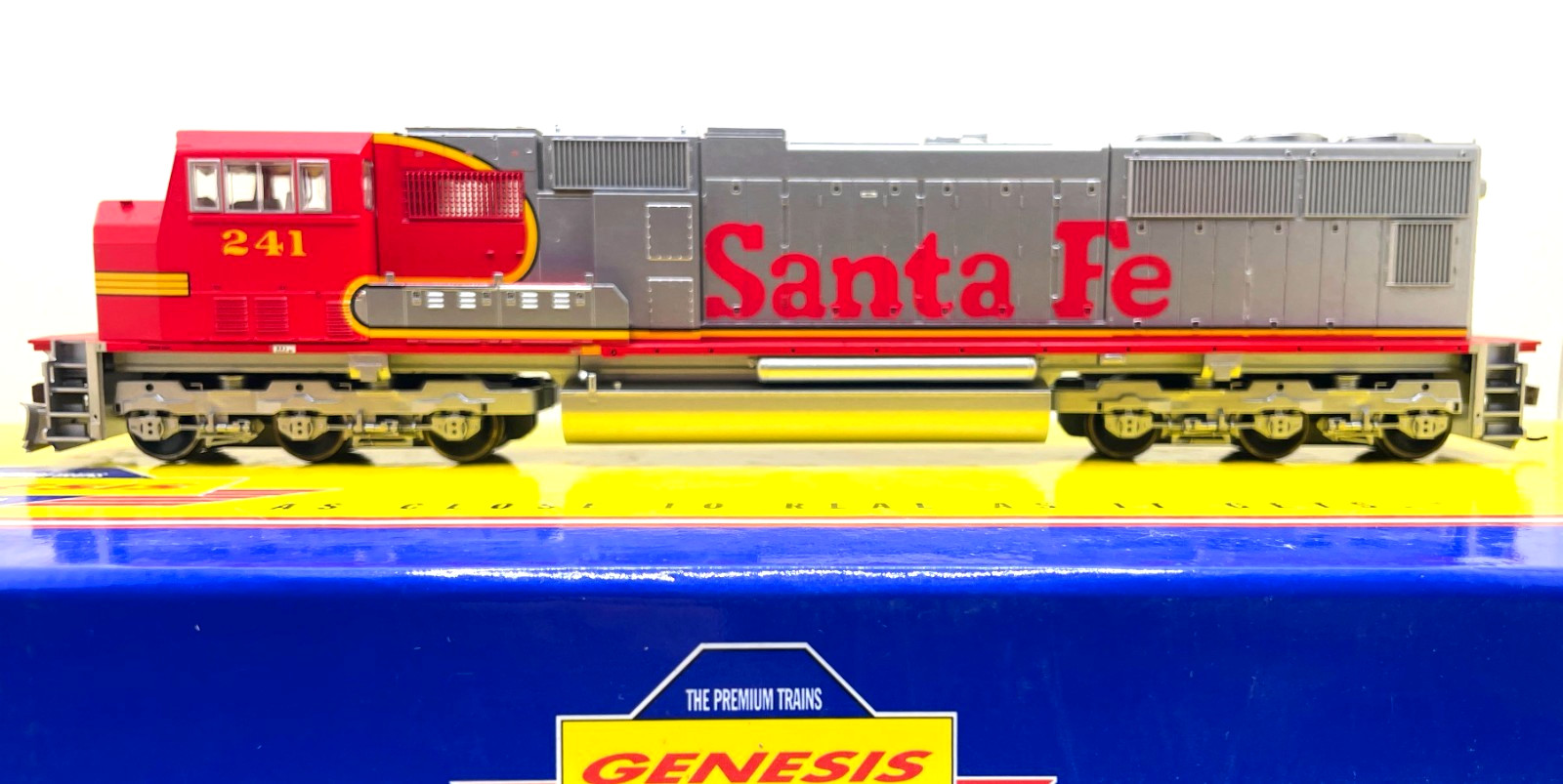HO ATHEARN GENESIS G6138 SD75M SANTA FE # 241