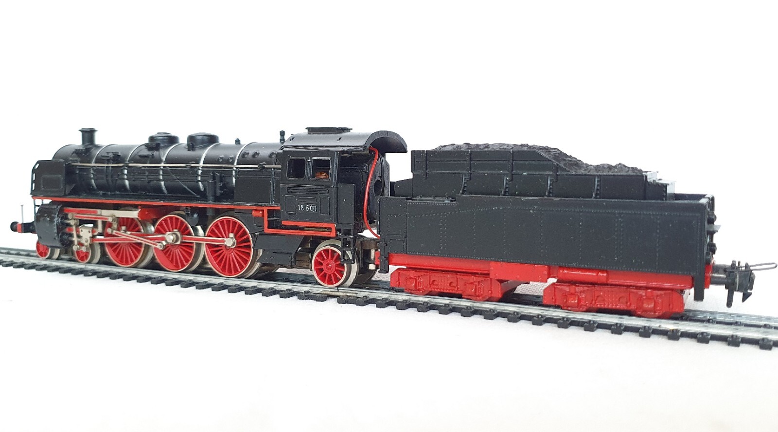 Trix Express International DC 3-Rail HO German DB BR 18 STEAM LOCOMOTIVE MIB`78!