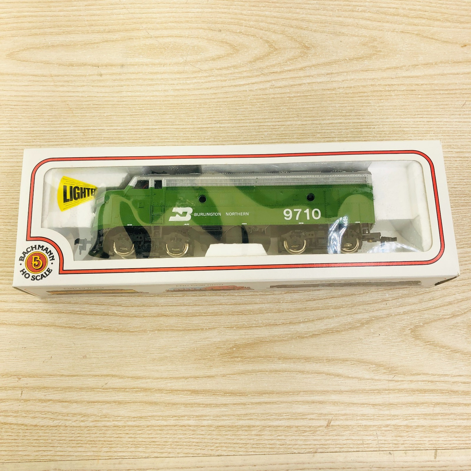 Vintage BACHMANN BURLINGTON NORTHERN EMD F9 DIESEL LOCOMOTIVE ~ In Box