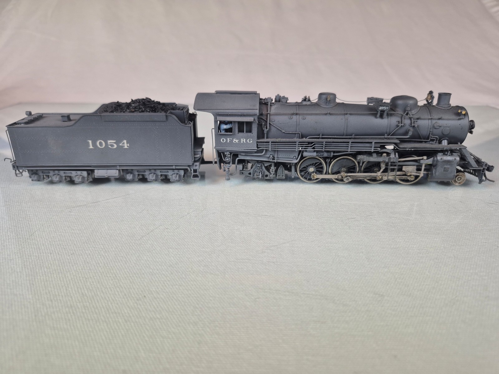 HO BRASS SUNSET MODELS AT&SF 2-8-2 #3160 – BACKHEAD DETAIL, FIREMAN, & ENGINEER