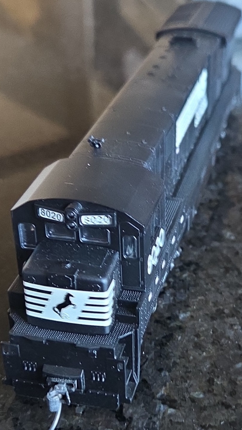 Norfolk Southern HO Scale Diesel Locomotive 8020 Black White Plastic Model