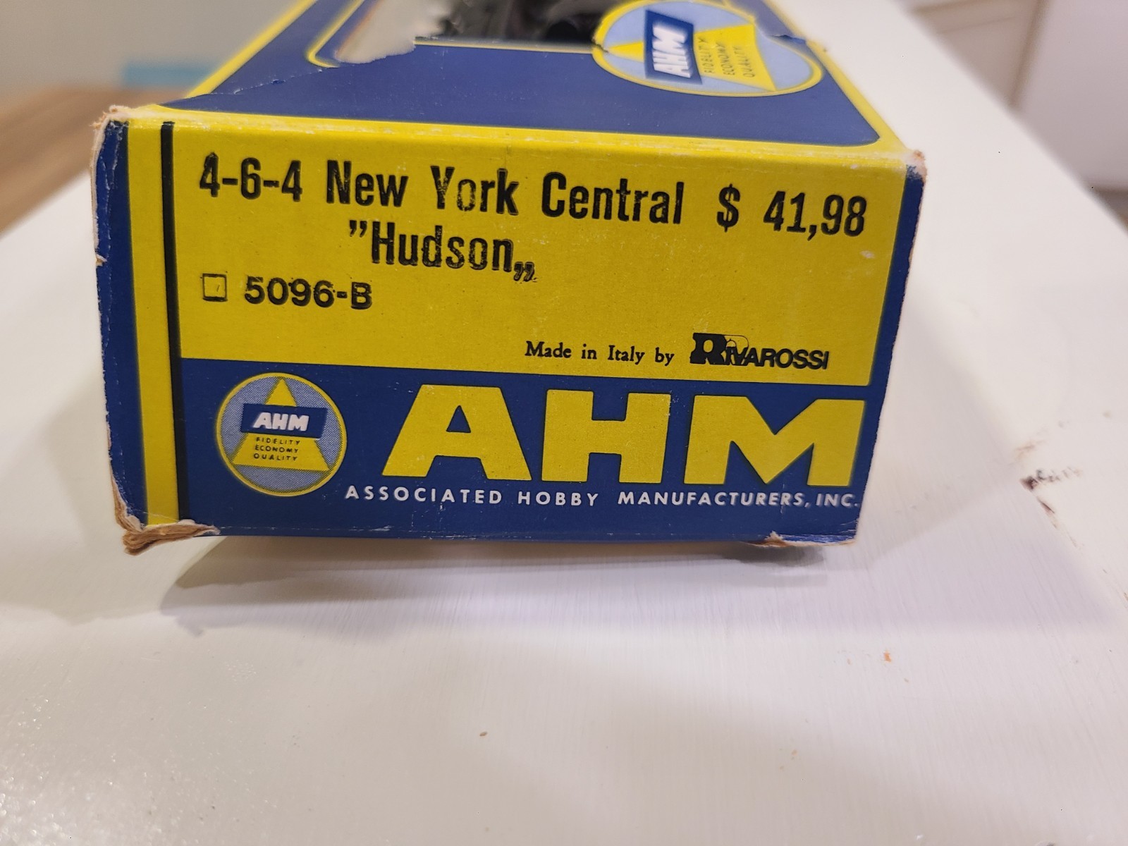 AHM/Riverossi 464 New York Central 5405 HO Locomotive. See Description